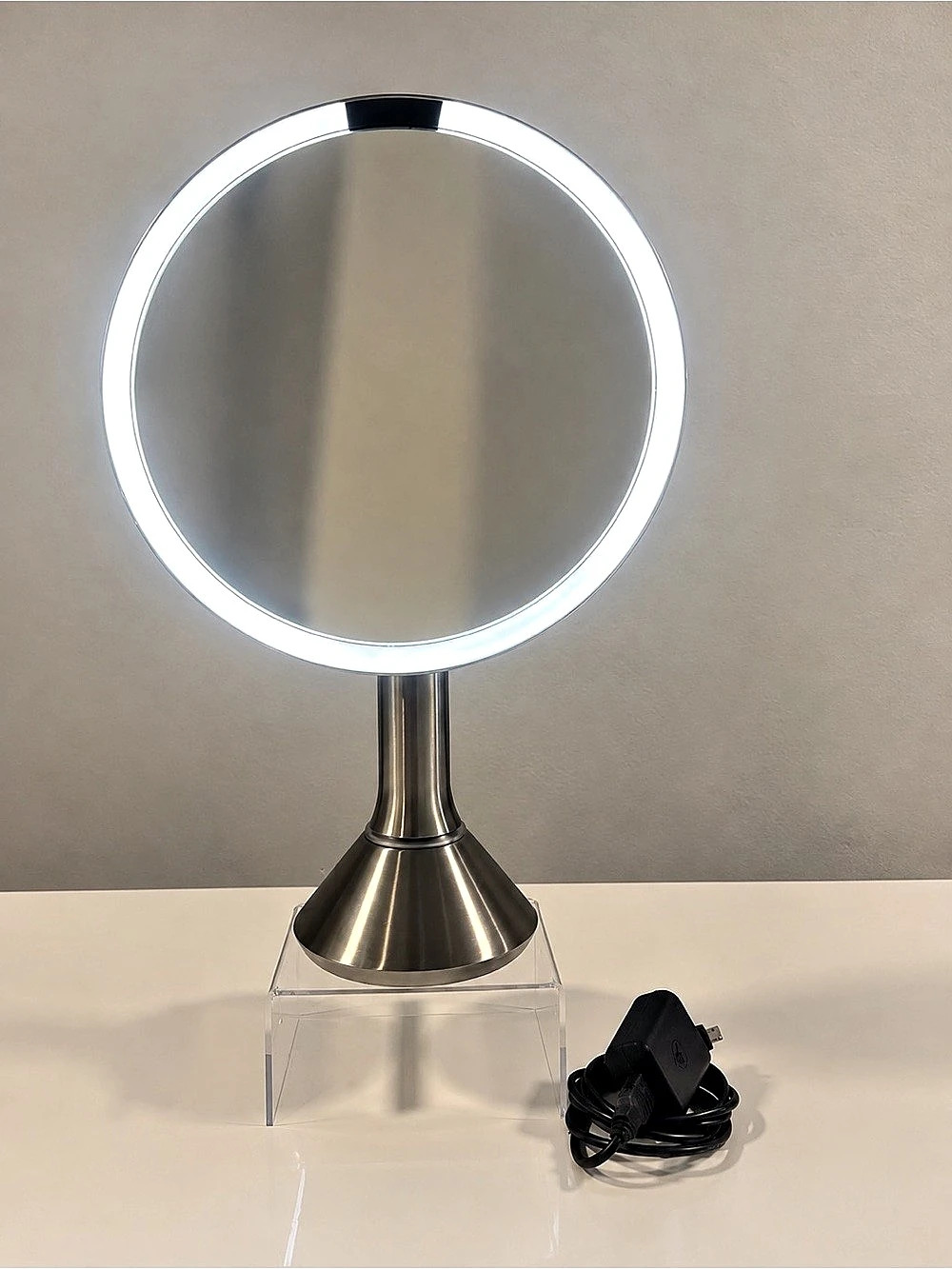 simplehuman Sensor Mirror Round 8-Inch LED Vanity Mirror Silver